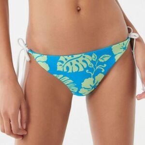 ✨Old Navy Floral Bikini Bottoms✨